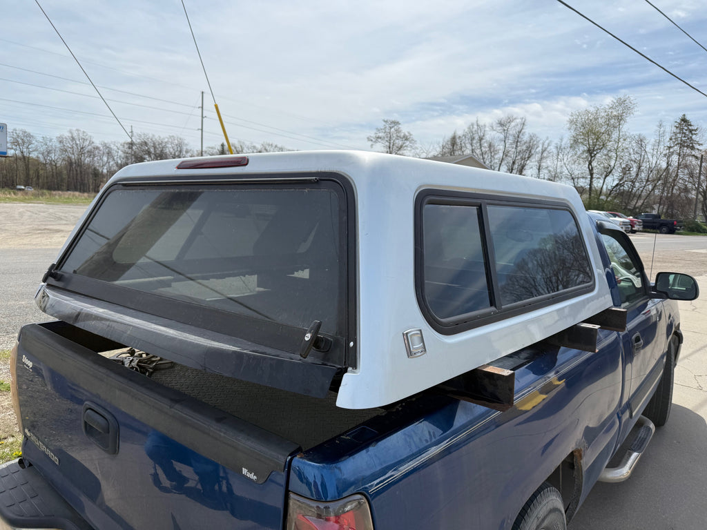 Used Ford F150 2015-2020 XC 5.5' extra short bed new topper LOCATION:  B-1-3  CODE: CL203