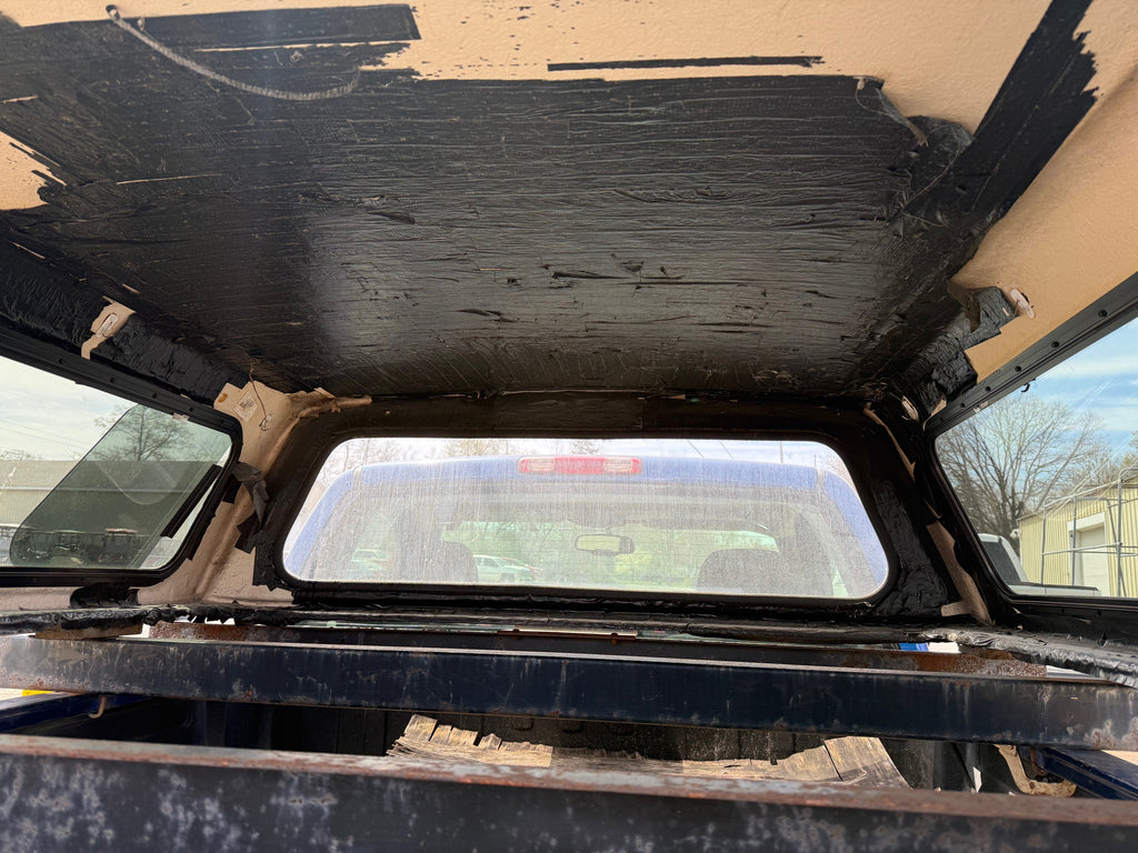Used Ford F150 2015-2020 XC 5.5' extra short bed new topper LOCATION:  B-1-3  CODE: CL203