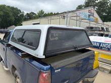 Load image into Gallery viewer, Used Ford F150 5.5&#39; Extra Short Box 2009-2014 Fiberglass Truck Topper Camper Shell UX SILVERCODE: CL2517-07 LOCATION: A-4-3