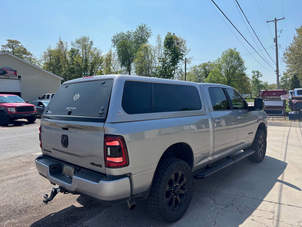 Used Dodge Ram Crew Cab 6.4 Short Bed fiberglass truck cap topper fits 2019-2024 LOCATION: N-2-1  CODE: CDJ