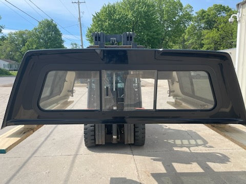 Used Dodge Ram Crew Cab 5.7 extra Short Bed fiberglass truck cap topper fits 2009-2018 LOCATION: N-1-1  CODE: CMC