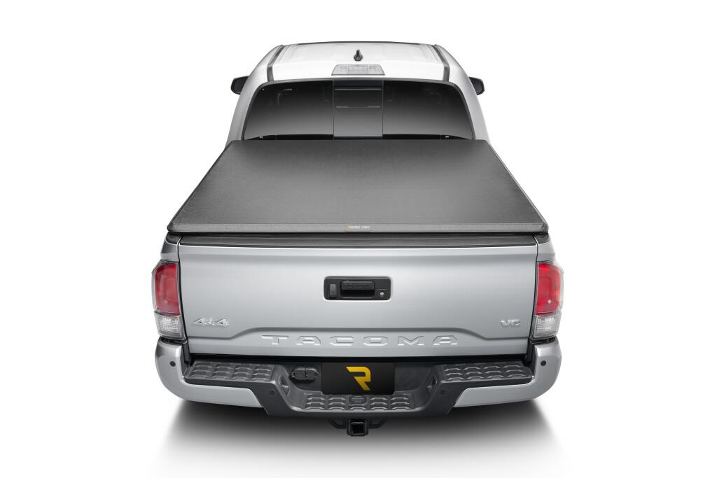 TX_TruXport_20Toyota-Tacoma_Rear_01Closed_RT.jpg